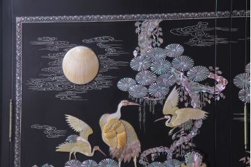 中古　最高級品　豪華絢爛な装飾が存在感を放つ螺鈿細工のワードローブ(衣装ダンス、収納棚)(定価約300万円)
