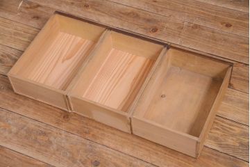 ラフジュ工房オリジナル　古いパーツを利用したレトロなブックケース・脚付(本箱、キャビネット、収納棚)