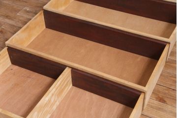 中古美品　伝統工芸　職人技が光る軽井沢彫りのチェスト(衣装箪笥、タンス)