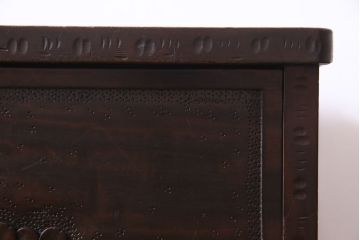 中古美品　伝統工芸　職人技が光る軽井沢彫りのチェスト(衣装箪笥、タンス)