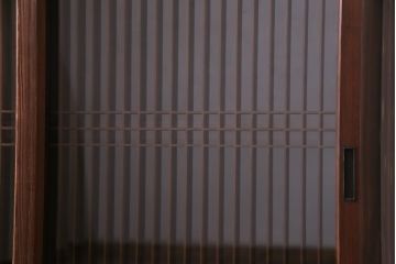 ラフジュ工房オリジナル　リメイク　上品な佇まいが魅力的な書院戸を使ったガラス戸棚(収納棚、サイドボード)