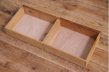 レトロ家具　昭和レトロ　素朴な雰囲気を醸し出す本棚(収納棚、ウッドシェルフ)