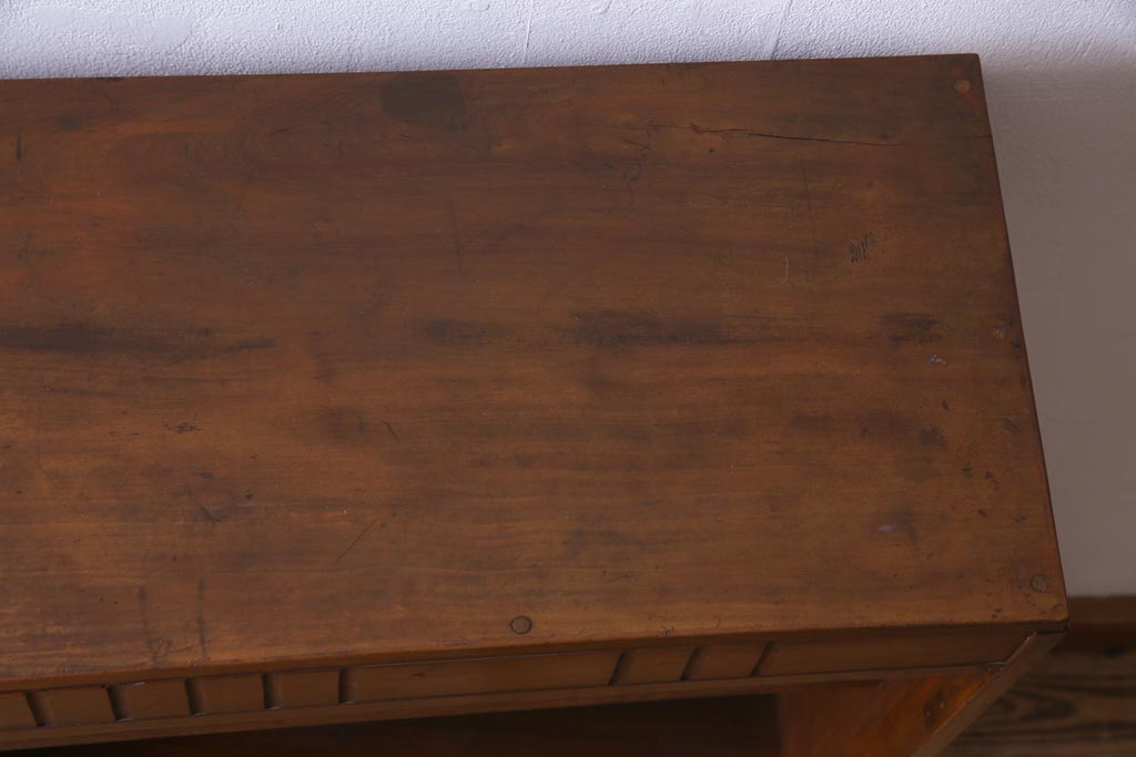 レトロ家具　昭和レトロ　素朴な雰囲気を醸し出す本棚(収納棚、ウッドシェルフ)