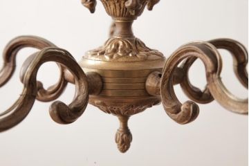 フランスビンテージ　シックな趣きのキャンドル型シャンデリア(5灯、天井照明、吊り下げ照明)