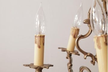フランスビンテージ　シックな趣きのキャンドル型シャンデリア(5灯、天井照明、吊り下げ照明)