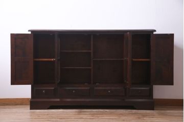 中古　北海道民芸家具　#138　落ち着いた色味のクラシカルなサイドボード(収納棚、戸棚)(1)