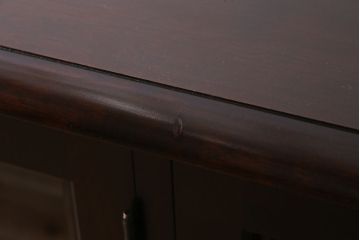 中古　北海道民芸家具　#138　落ち着いた色味のクラシカルなサイドボード(収納棚、戸棚)(1)