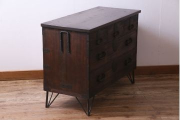 アンティーク家具　和製アンティーク　桐材　明治期の箪笥をリメイクした鉄脚リビングボード(ローボード、チェスト、引き出し、桐箪笥、桐たんす)