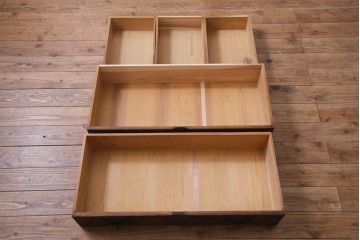 アンティーク家具　和製アンティーク　桐材　明治期の箪笥をリメイクした鉄脚リビングボード(ローボード、チェスト、引き出し、桐箪笥、桐たんす)