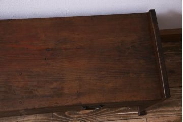 レトロ家具　昭和初期　松材・栗材　奥行スリムが珍しい!横長のレトロな文机(ローボード)
