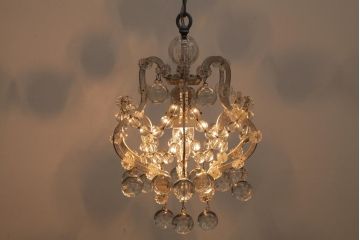 フランスビンテージ　レアデザイン!　フレンチシックなガラスドロップのペンダントライト(シャンデリア、天井照明、吊り下げ照明)