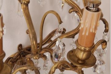 フランスビンテージ　ガラスドロップが煌めく壁掛けシャンデリア(3灯、照明、ウォールブラケット)(2)