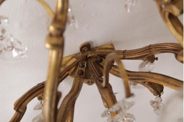 フランスビンテージ　ガラスドロップが煌めく壁掛けシャンデリア(3灯、照明、ウォールブラケット)(2)