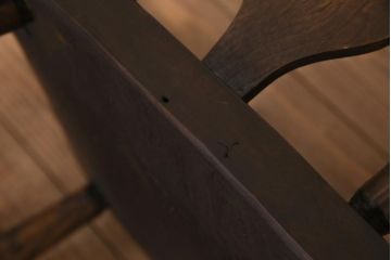 アンティーク家具　イギリスアンティーク　ニレ材・ビーチ材　クラシカルなデザインが品格漂うチェア(ダイニングチェア、板座チェア)(1)