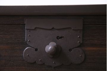 リメイク家具　明治期　渋い色味が魅力的な桐材製の箪笥ローボード(チェスト、引き出し、桐箪笥、桐たんす)