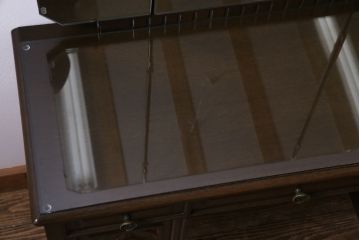 中古　神戸伝承欧風家具(洋家具)　たかねや製　クラシカルなドレッサー(三面鏡、鏡台)