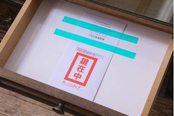 中古　神戸伝承欧風家具(洋家具)　たかねや製　クラシカルなドレッサー(三面鏡、鏡台)