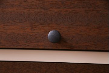 ラフジュ工房オリジナル　コントラストが可愛らしいパタパタ扉のペイント収納棚(戸棚、下駄箱、キャビネット)