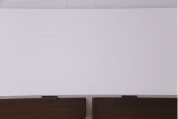 ラフジュ工房オリジナル　コントラストが可愛らしいパタパタ扉のペイント収納棚(戸棚、下駄箱、キャビネット)