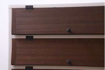 ラフジュ工房オリジナル　コントラストが可愛らしいパタパタ扉のペイント収納棚(戸棚、下駄箱、キャビネット)