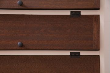 ラフジュ工房オリジナル　コントラストが可愛らしいパタパタ扉のペイント収納棚(戸棚、下駄箱、キャビネット)