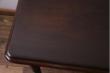 アンティーク家具　フランスアンティーク　マホガニー無垢材一枚板使用　優雅なデザインのカフェテーブル(ダイニングテーブル)