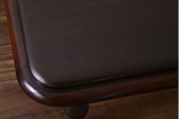 アンティーク家具　フランスアンティーク　マホガニー無垢材一枚板使用　優雅なデザインのカフェテーブル(ダイニングテーブル)