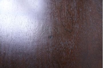 アンティーク家具　フランスアンティーク　マホガニー無垢材一枚板使用　優雅なデザインのカフェテーブル(ダイニングテーブル)