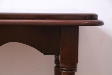 アンティーク家具　フランスアンティーク　マホガニー無垢材一枚板使用　優雅なデザインのカフェテーブル(ダイニングテーブル)