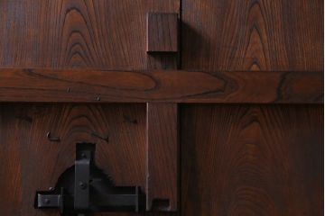 和製アンティーク　明治期　欅の杢目や風合いが美しい富山蔵戸(建具、引き戸、玄関戸)