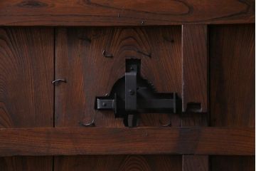和製アンティーク　明治期　欅の杢目や風合いが美しい富山蔵戸(建具、引き戸、玄関戸)