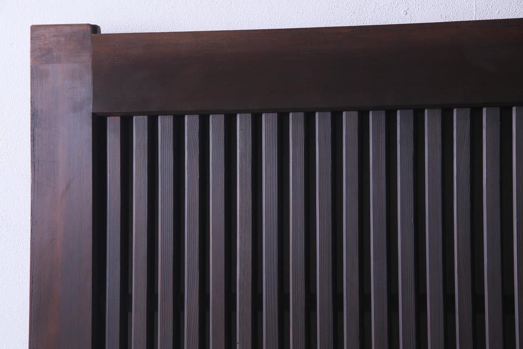 和製アンティーク　大正昭和初期　ヒノキ材の木肌と格子が上品な雰囲気を醸し出す蔵戸(建具、引き戸、玄関戸)