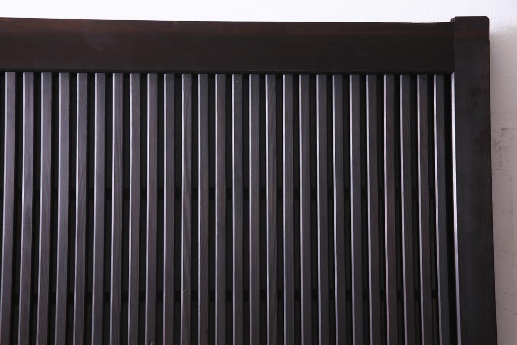 和製アンティーク　大正昭和初期　ヒノキ材の木肌と格子が上品な雰囲気を醸し出す蔵戸(建具、引き戸、玄関戸)