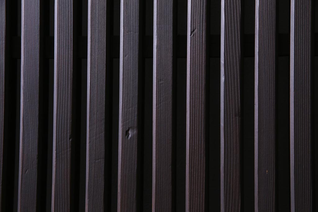 和製アンティーク　大正昭和初期　ヒノキ材の木肌と格子が上品な雰囲気を醸し出す蔵戸(建具、引き戸、玄関戸)