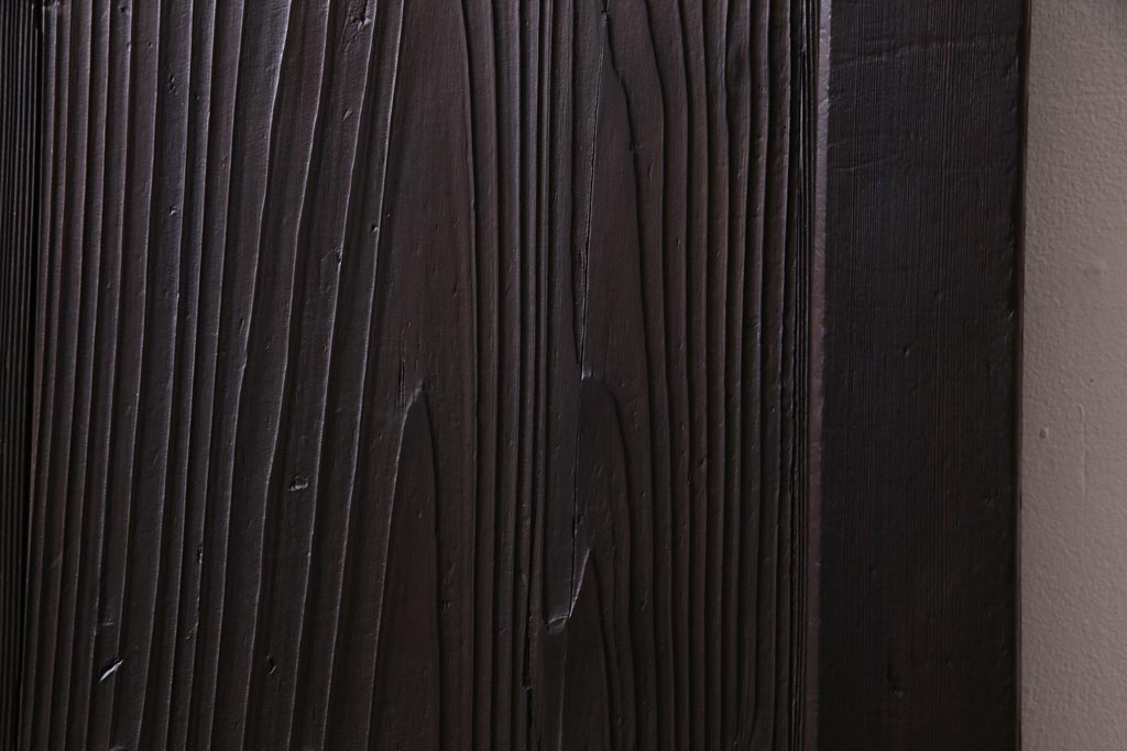 和製アンティーク　大正昭和初期　ヒノキ材の木肌と格子が上品な雰囲気を醸し出す蔵戸(建具、引き戸、玄関戸)