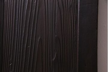 和製アンティーク　大正昭和初期　ヒノキ材の木肌と格子が上品な雰囲気を醸し出す蔵戸(建具、引き戸、玄関戸)