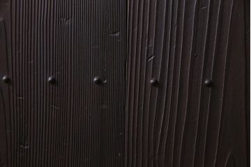 和製アンティーク　大正昭和初期　ヒノキ材の木肌と格子が上品な雰囲気を醸し出す蔵戸(建具、引き戸、玄関戸)