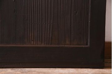 和製アンティーク　大正昭和初期　ヒノキ材の木肌と格子が上品な雰囲気を醸し出す蔵戸(建具、引き戸、玄関戸)