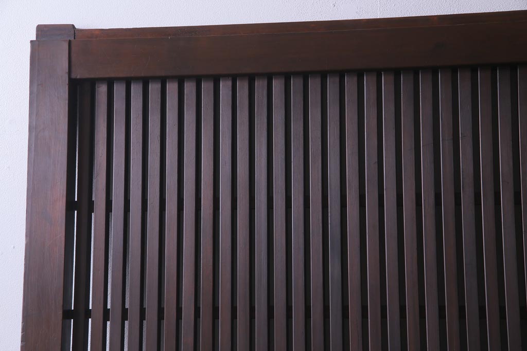 和製アンティーク　大正昭和初期　ヒノキ材の木肌と格子が上品な雰囲気を醸し出す蔵戸(建具、引き戸、玄関戸)