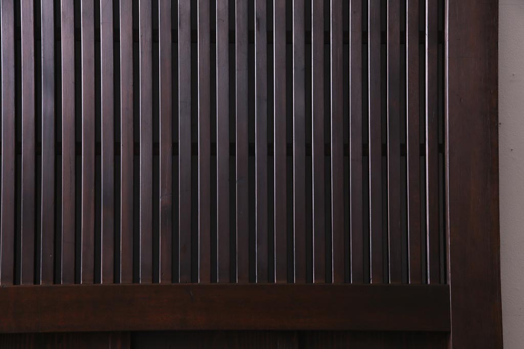 和製アンティーク　大正昭和初期　ヒノキ材の木肌と格子が上品な雰囲気を醸し出す蔵戸(建具、引き戸、玄関戸)
