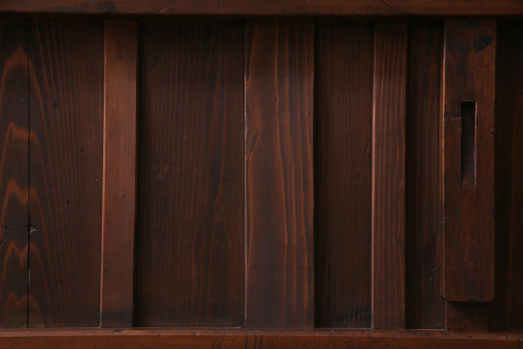 和製アンティーク　大正昭和初期　ヒノキ材の木肌と格子が上品な雰囲気を醸し出す蔵戸(建具、引き戸、玄関戸)