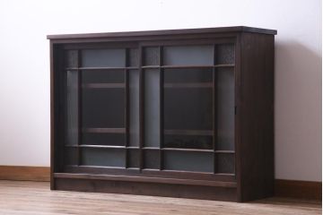 リメイク家具　ダイヤガラス入り　古い建具を使ったレトロな雰囲気あふれるガラス戸棚(収納棚、サイドボード)