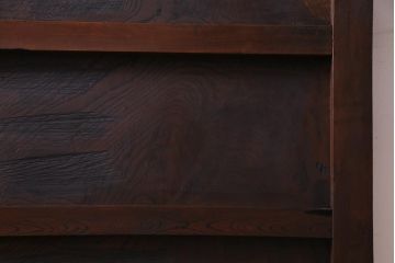 和製アンティーク　明治期　欅一枚板　漆塗りが上品な印象与える蔵戸(建具、引き戸、玄関戸)