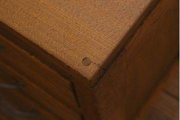 レトロ家具　昭和レトロ　栓材　温もり溢れる明るい色味の文机(片袖机)