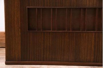 アンティーク雑貨　指物家具　大正昭和初期　桐・桑材　縦桟の透かしが個性的な品の良い長火鉢(木製火鉢)