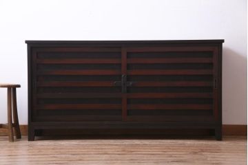 ラフジュ工房オリジナル　明治期の建具を活用した味のある佇まいの戸棚(収納棚)