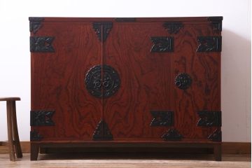 アンティーク家具　当店リメイク　岩谷堂箪笥　収納棚として使える2way脚付サイドボード(衣装箪笥、和タンス)