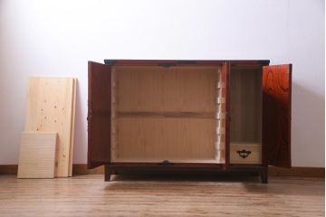 アンティーク家具　当店リメイク　岩谷堂箪笥　収納棚として使える2way脚付サイドボード(衣装箪笥、和タンス)