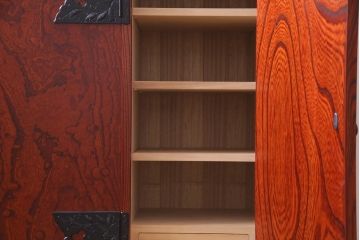 アンティーク家具　当店リメイク　岩谷堂箪笥　収納棚として使える2way脚付サイドボード(衣装箪笥、和タンス)