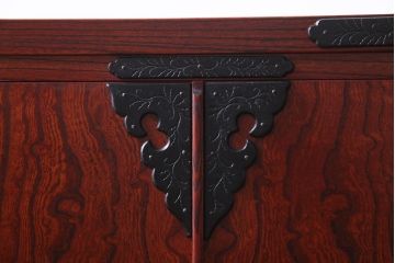 アンティーク家具　当店リメイク　岩谷堂箪笥　収納棚として使える2way脚付サイドボード(衣装箪笥、和タンス)